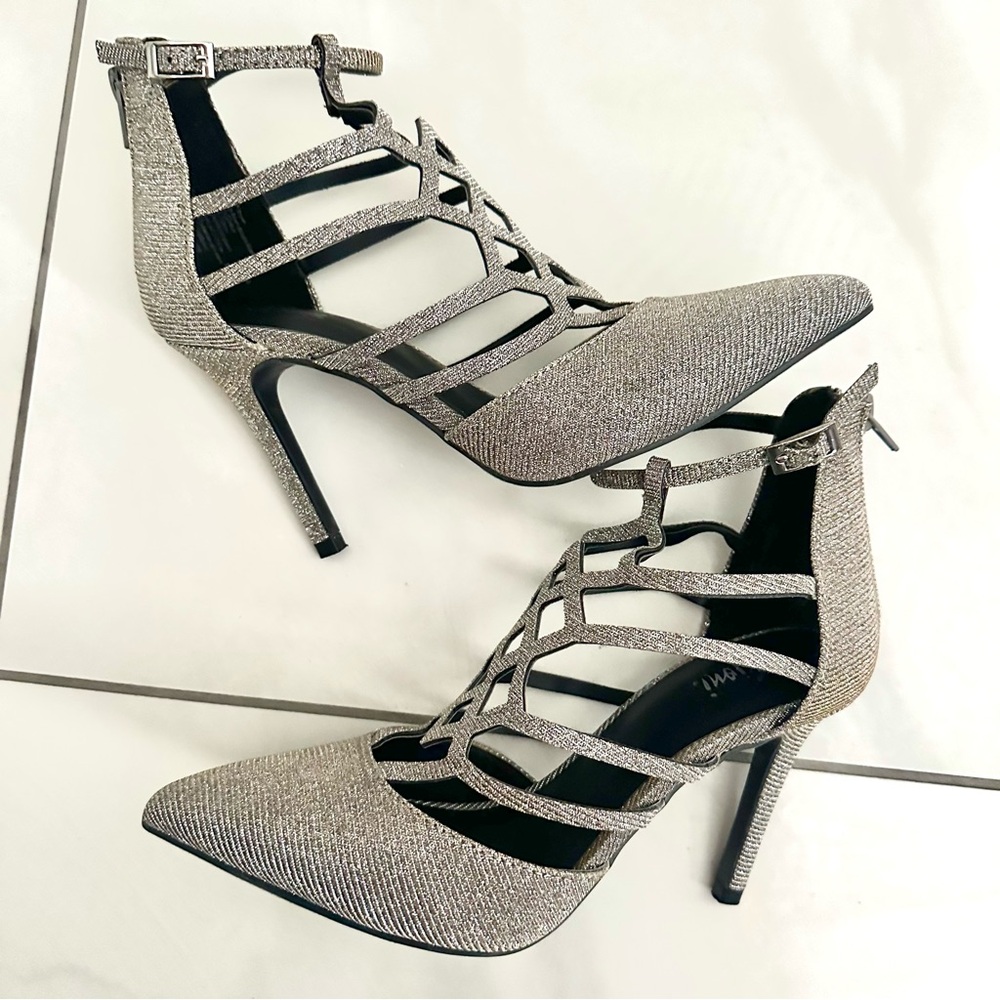 FIONI Clothing Silver Strappy Sandal Heels